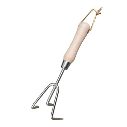 3 Tine Cultivator Nrog luv kov